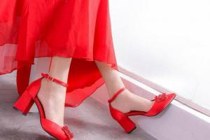 女人梦见红色高跟鞋 女人梦到红色高跟鞋
